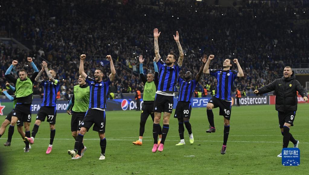 阿切尔比：巴斯托尼、巴雷拉和迪马尔科“傻”得可爱（阿切尔比：巴斯托尼、巴雷拉和迪马尔科的憨萌让人喜爱）