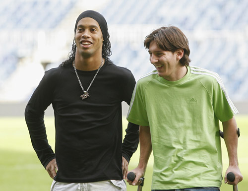 慢镜头：米兰、尤文和三家英超俱乐部对热苏斯感兴趣（米兰、尤文以及三家英超俱乐部均对热苏斯有意）