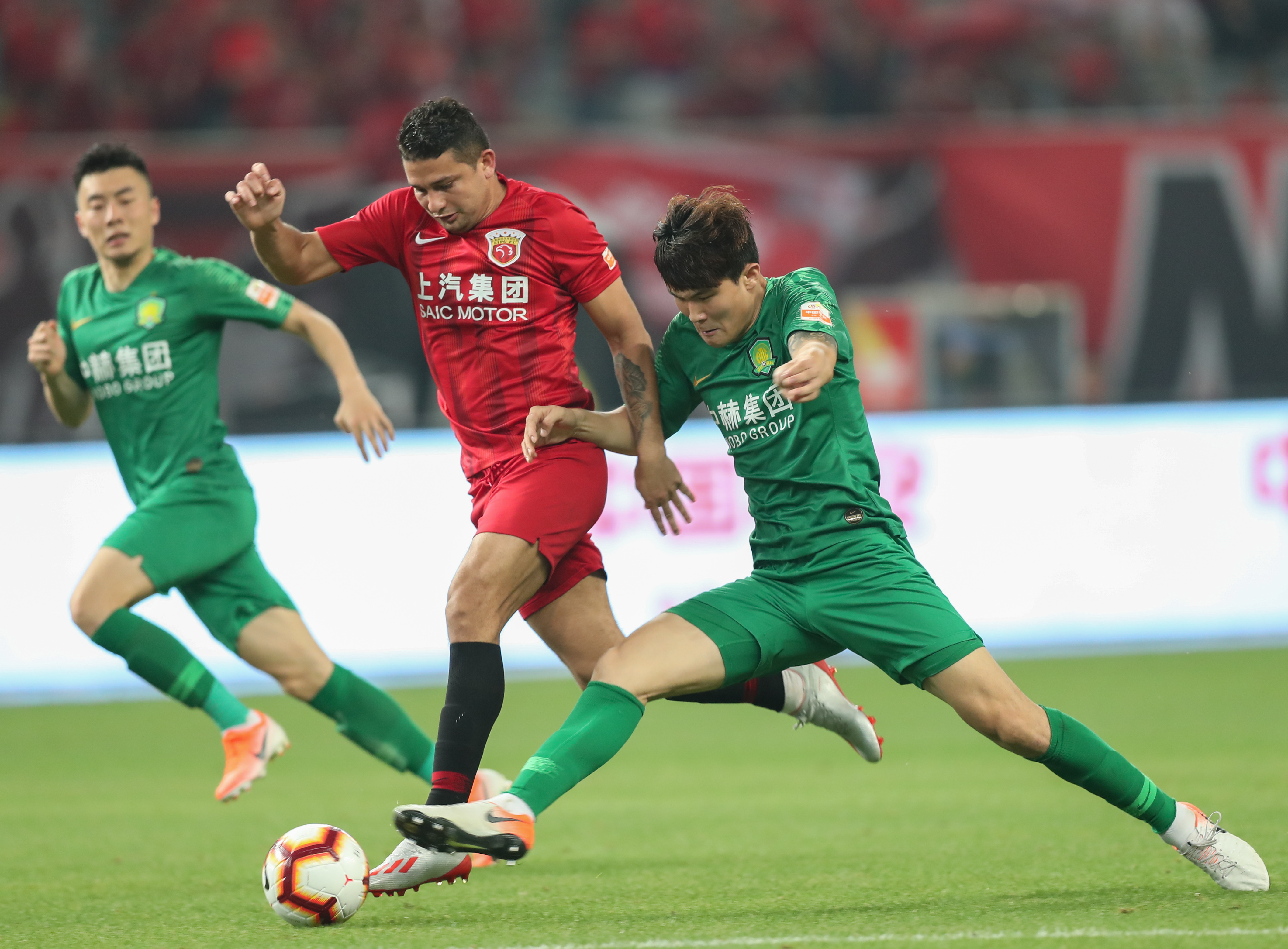 篮球火箭队内新星连续两场命中关键球（火箭新星连续两战命中关键球）