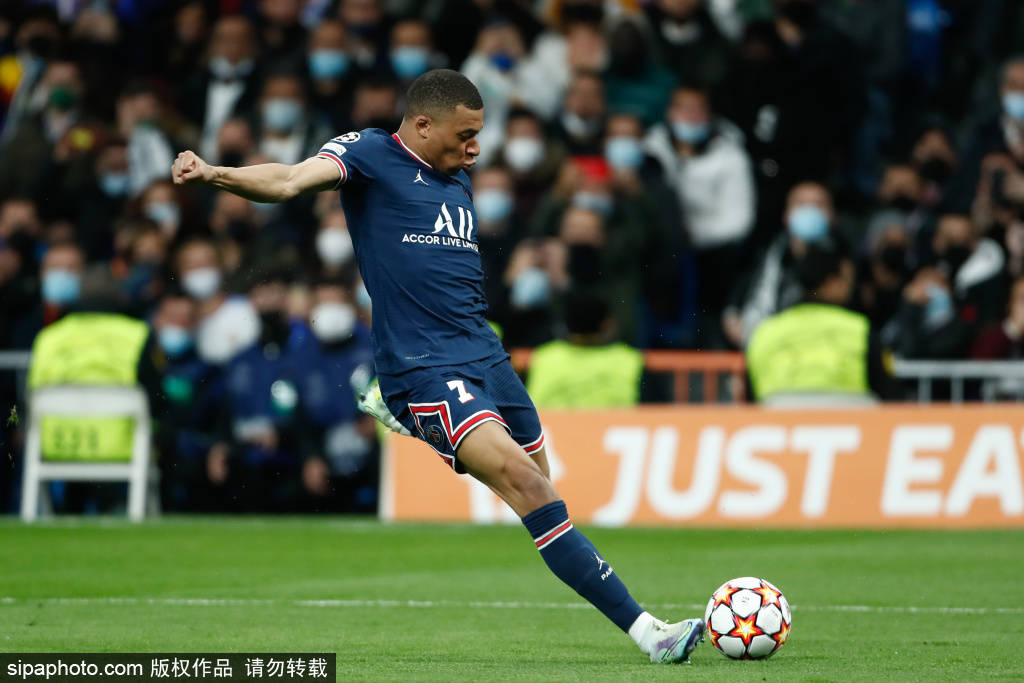 东亚锦U15半场：潘朝伟点射，U15中国1-0韩国U15（东亚U15锦标赛半场：潘朝伟点球破门，中国U15暂1-0领先韩国U15）