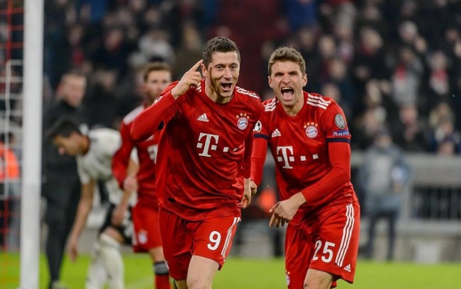 国足大换血！邵佳一破格提拔3大新星， 球迷：比归化球员强多了！（国足阵容洗牌！邵佳一火线起用三名新星，球迷称：实力全面压过归化球员）