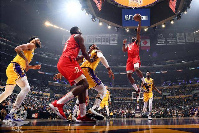 日职战报：图里奥1传1射，京都不死鸟2-0神户胜利船（J联赛速递：图里奥传射建功，京都不死鸟2-0力克神户胜利船）