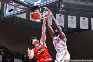 利物浦今日首发平均年龄仅25岁325天，创斯洛特执教时期新低（利物浦本场首发均龄25岁325天，创斯洛特执教新低）